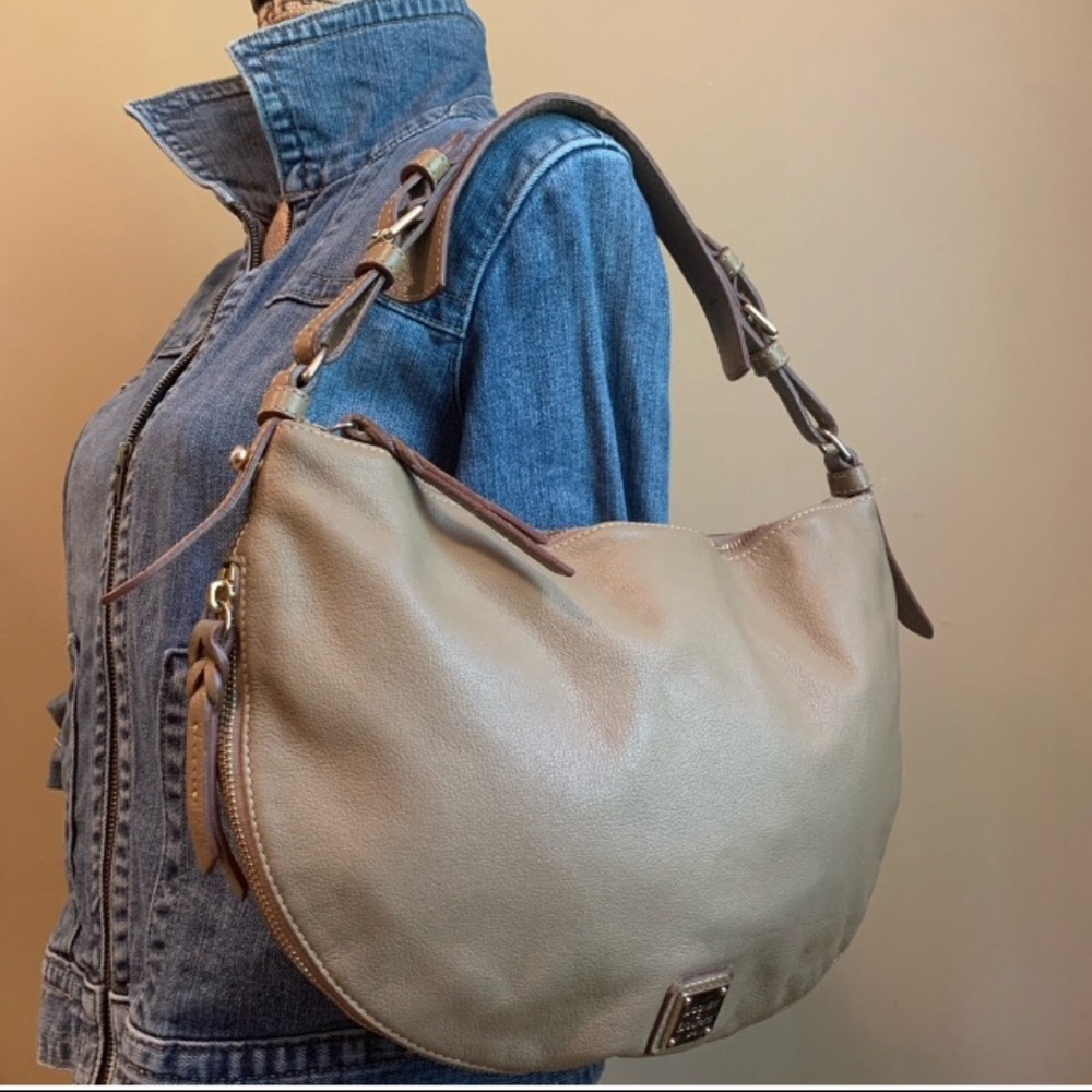 Dooney &Bourke Purse